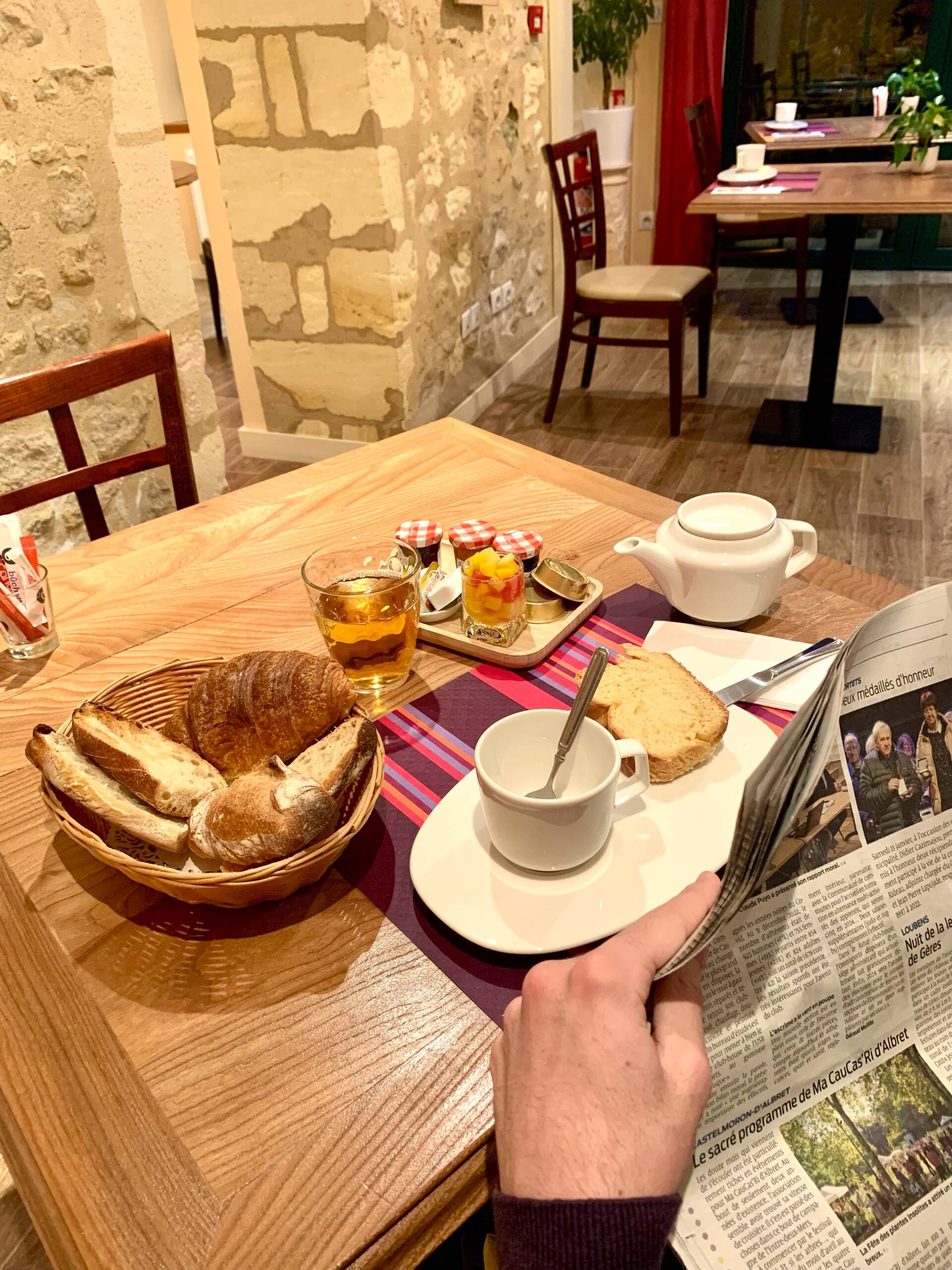 petit-déjeuner Auberge du Porche Blaye